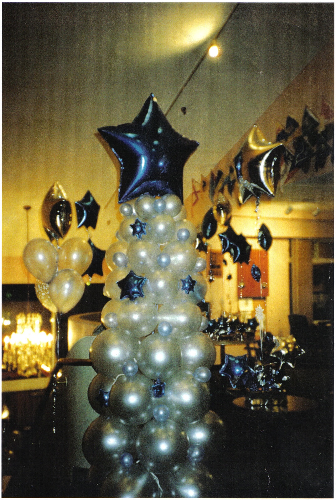 Balloon Decor - Balloon Decorations For Christmas Parties And Corporate ...